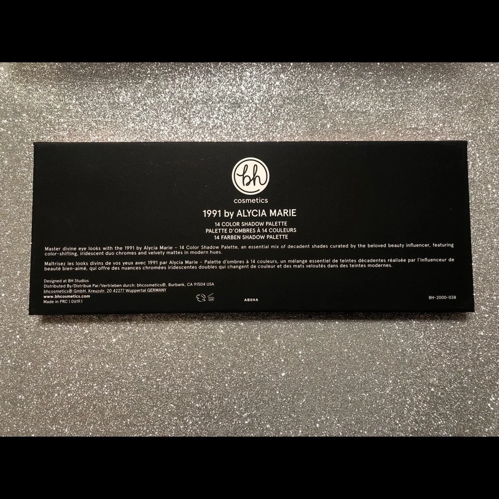 BNIB! BH Cosmetics 1991 Eyeshadow Palette 🎨